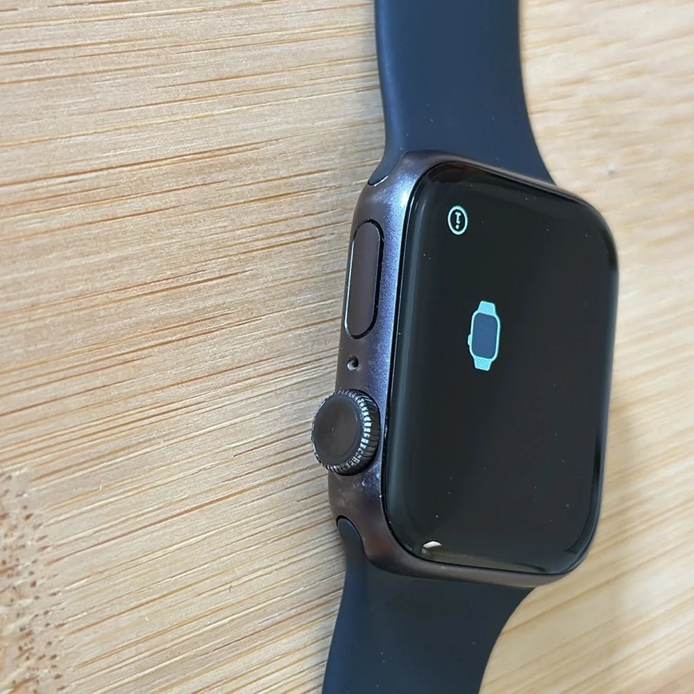Apple Watch Series 5 40MM Space Gray Aluminum Case With Black Sport Band